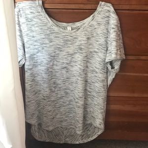lululemon shirt!!